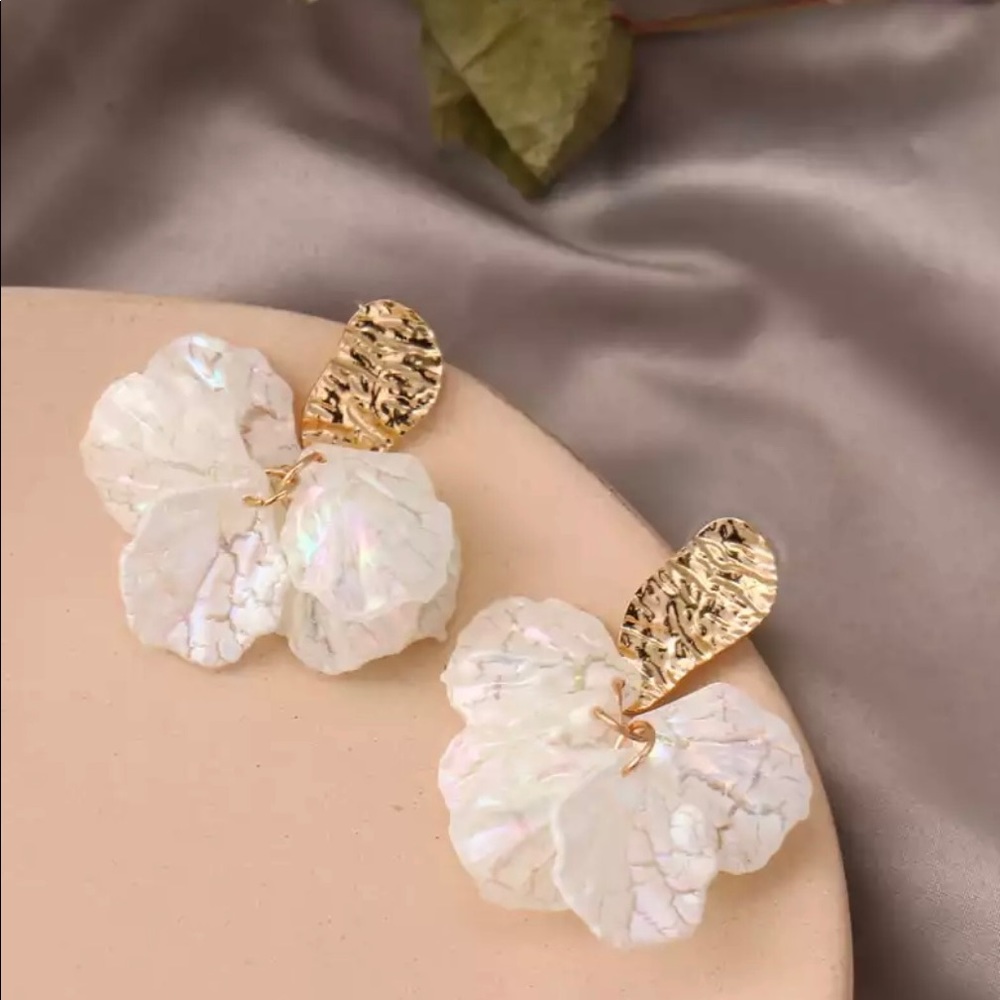 Flower earrings